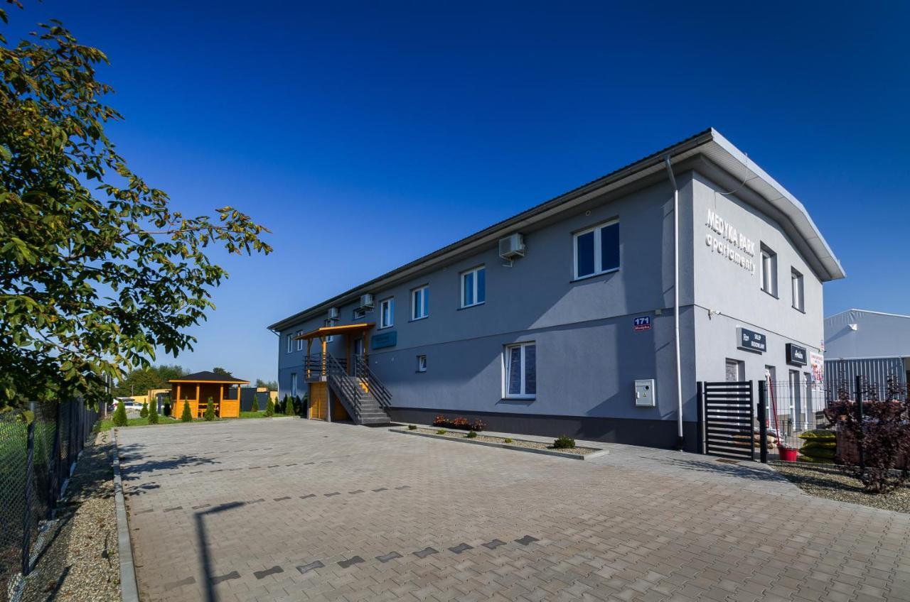 Apartamenty Medyka Park Extérieur photo